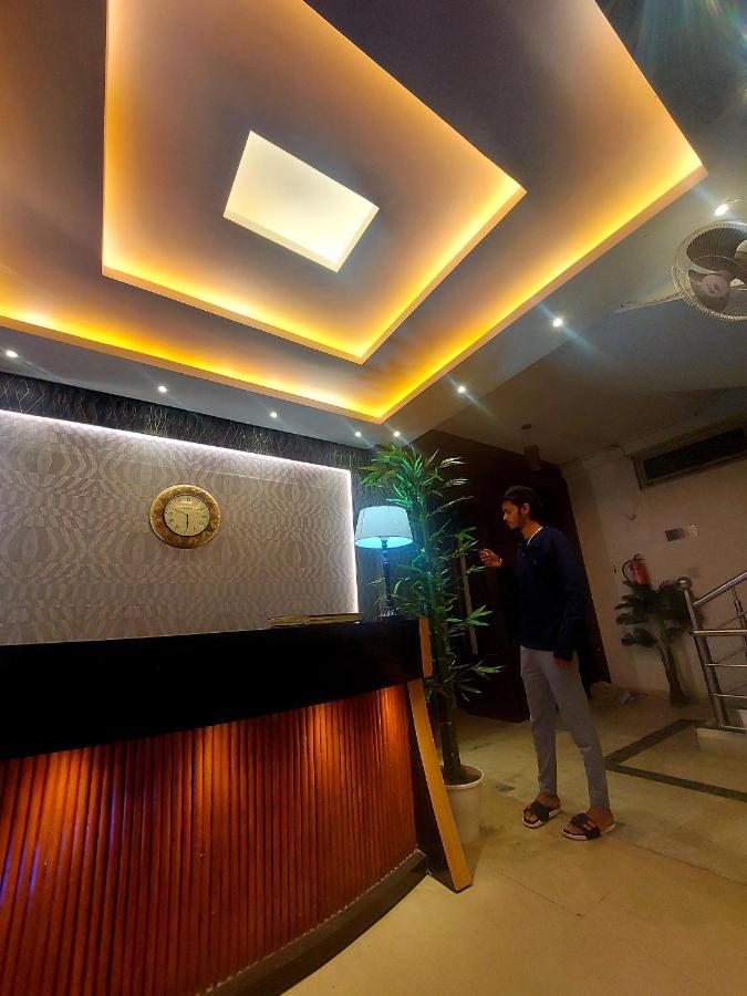 Ap Palace Hotel, Ayodhya Buitenkant foto