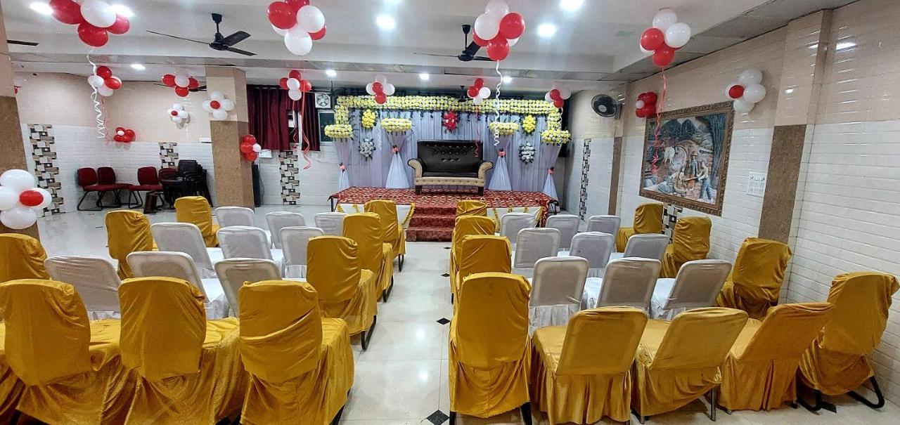 Ap Palace Hotel, Ayodhya Buitenkant foto