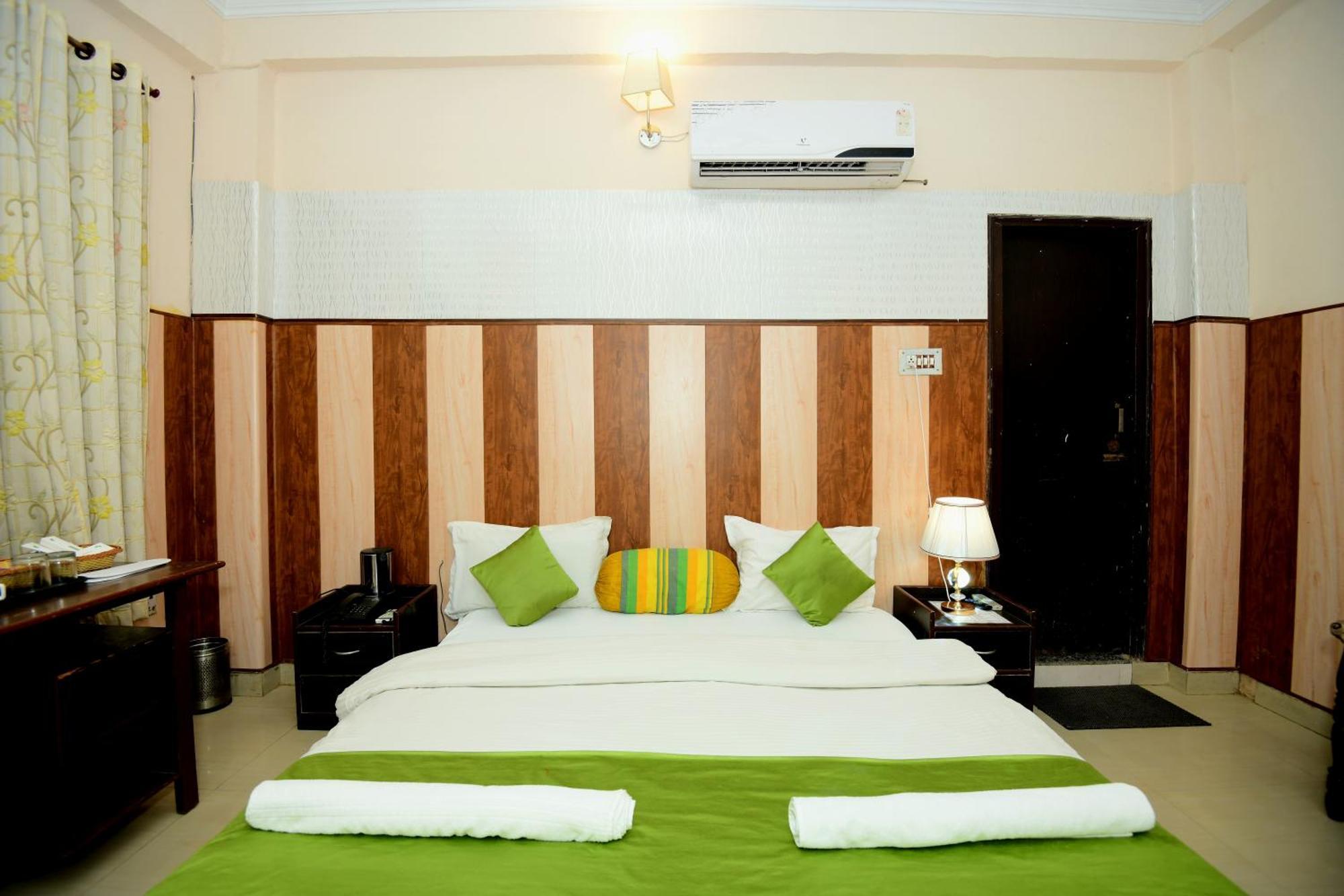 Ap Palace Hotel, Ayodhya Buitenkant foto