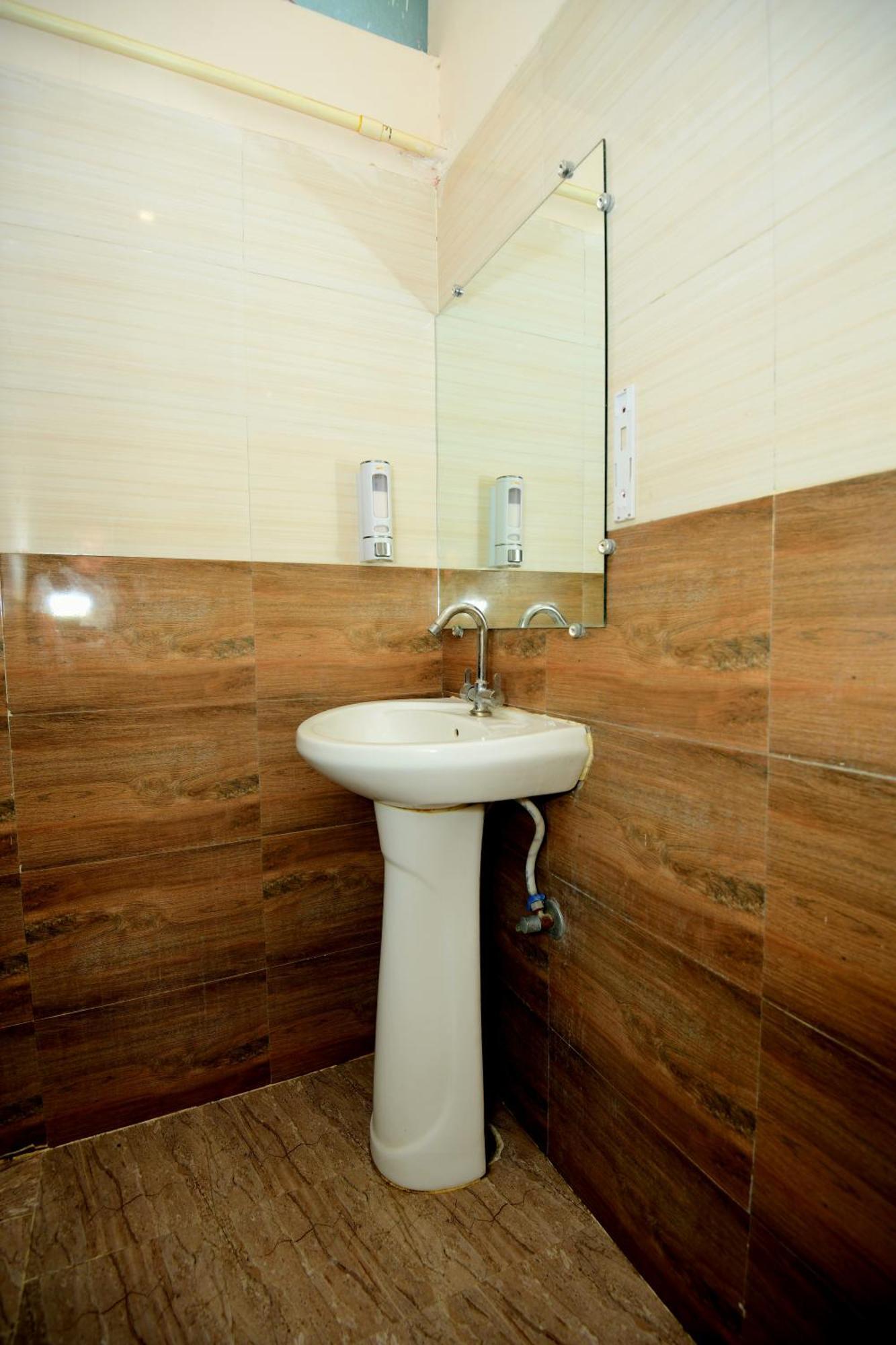 Ap Palace Hotel, Ayodhya Buitenkant foto