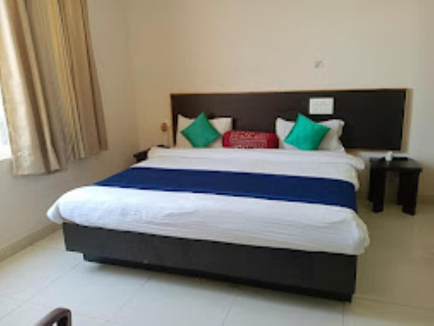 Ap Palace Hotel, Ayodhya Buitenkant foto