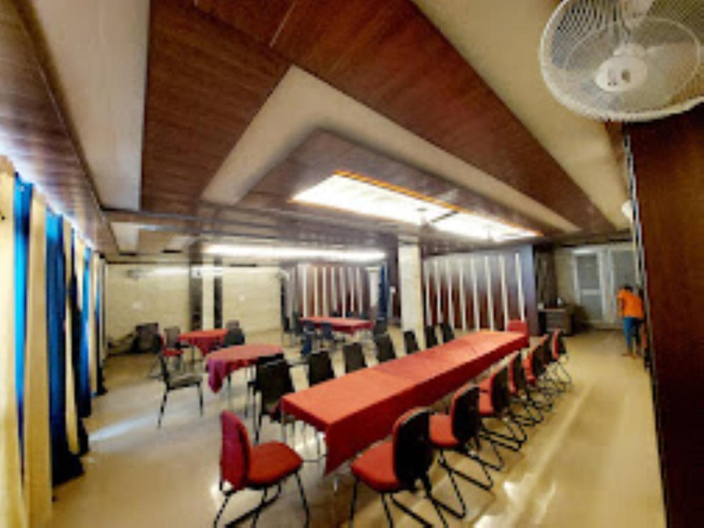 Ap Palace Hotel, Ayodhya Buitenkant foto